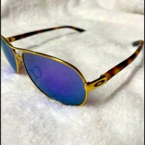 Oakley Women’s Style Sunglasses (Polarized)